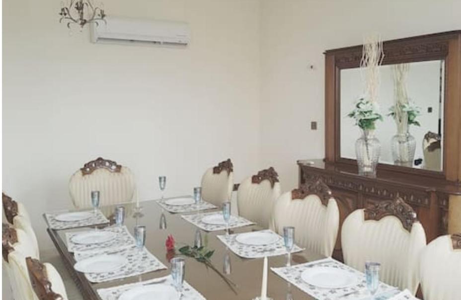 Larnaca Mansion Ideal For 3 Families Or More Экстерьер фото