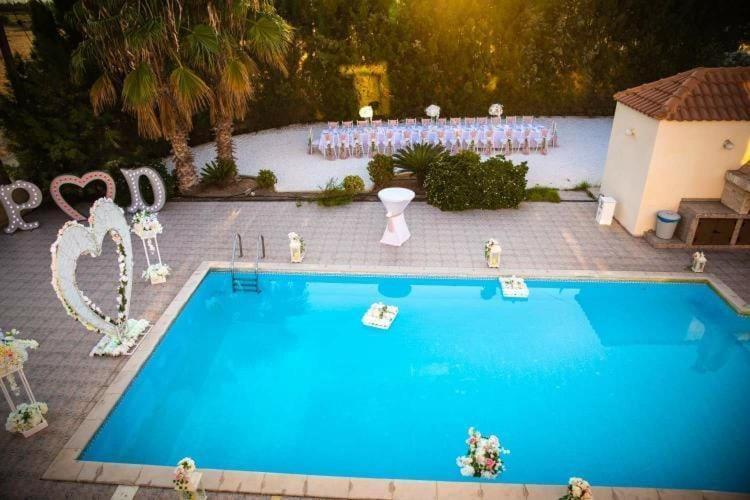 Larnaca Mansion Ideal For 3 Families Or More Экстерьер фото
