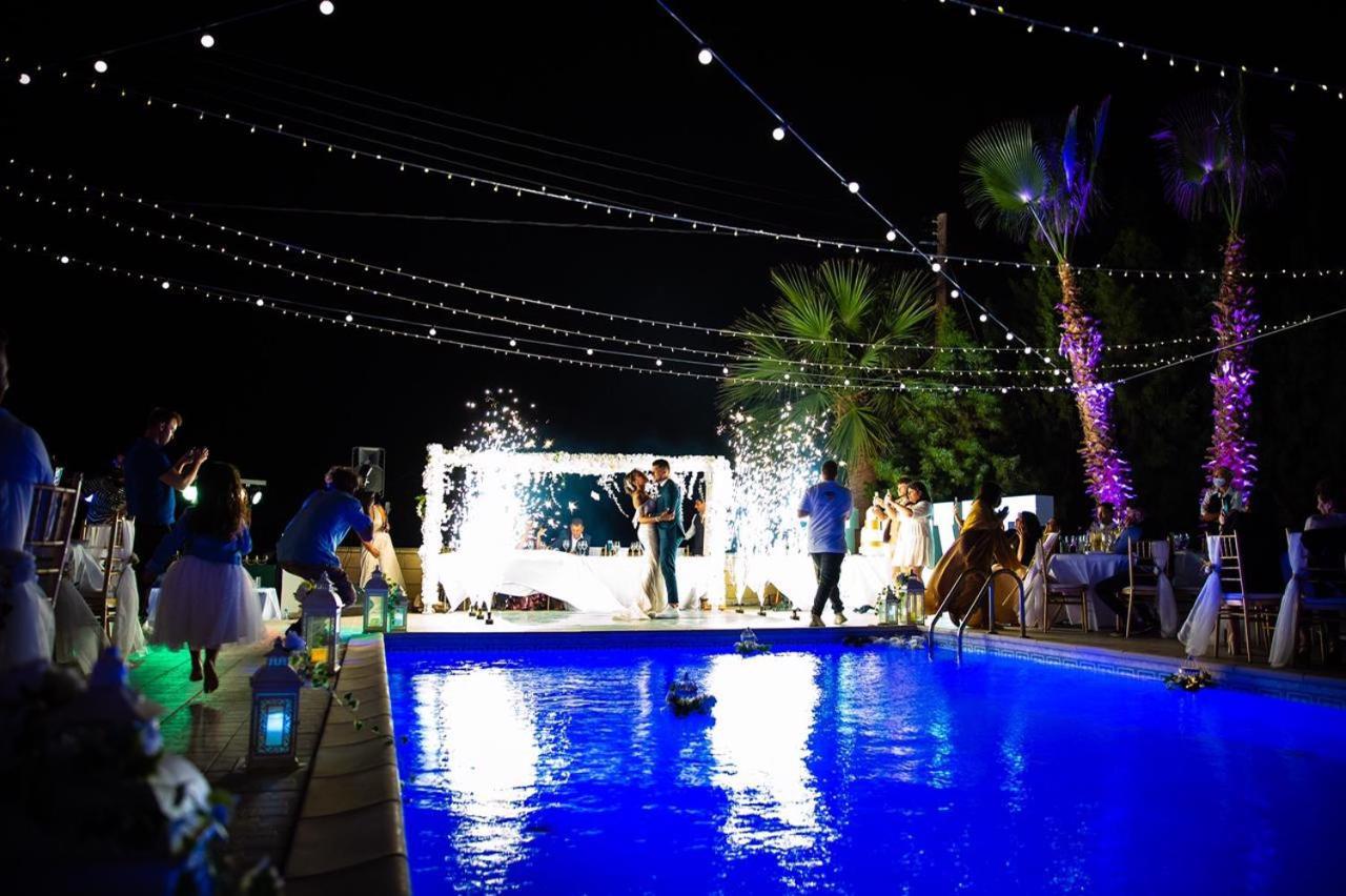Larnaca Mansion Ideal For 3 Families Or More Экстерьер фото